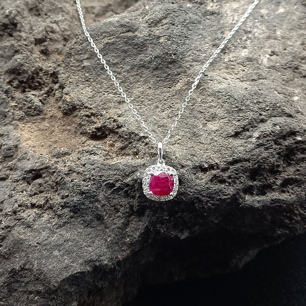 Gargantilla de rubi
