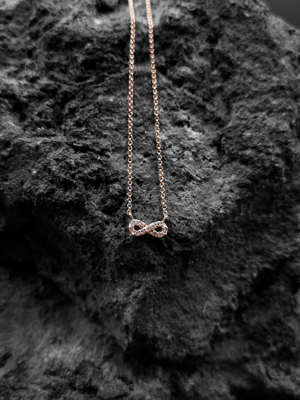 Gargantilla de infinito mini con diamantes